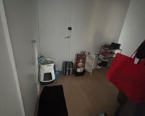 Stor 2. værelses lejlighed - nyere køkken og badeværelse