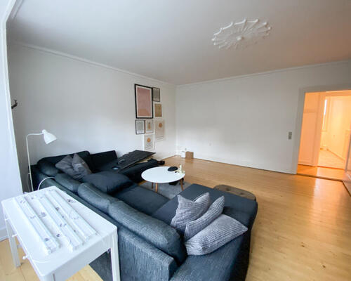 Dejlig 4-værelses lejlighed med to stuer en-suite