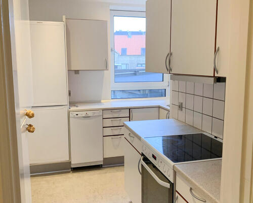 Dejlig 4-værelses lejlighed med to stuer en-suite