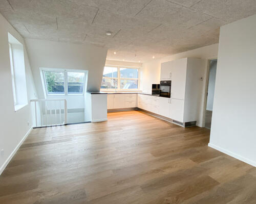 Totalrenoveret 4-værelses lejlighed i Vejgaard