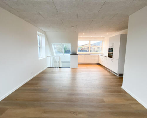 Totalrenoveret 4-værelses lejlighed i Vejgaard