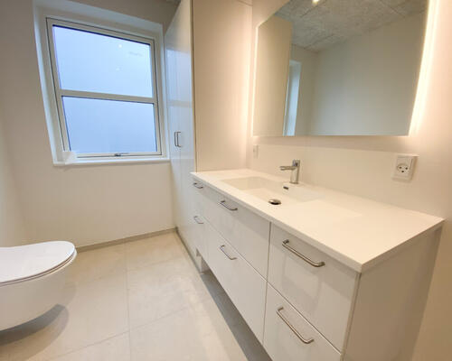 Totalrenoveret 4-værelses lejlighed i Vejgaard