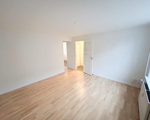 Dejlig 2-værelses lejlighed med altan til foråret