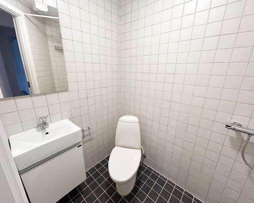 Dejlig 2-værelses lejlighed med altan til foråret