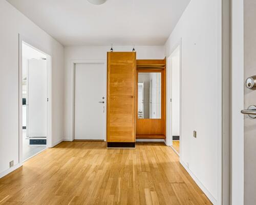 Lys og centralt beliggende 3-værelses lejlighed i Haslev