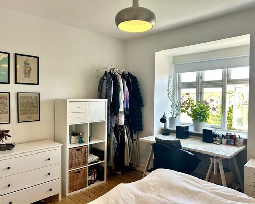 Lys og hyggelig 2-værelses lejlighed tæt på Østre Anlæg