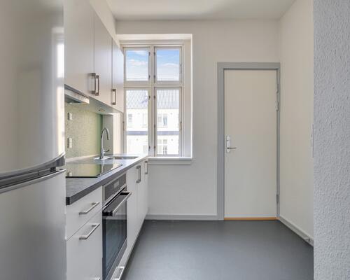 Bo moderne og charmerende