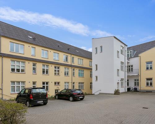 Bo moderne og charmerende