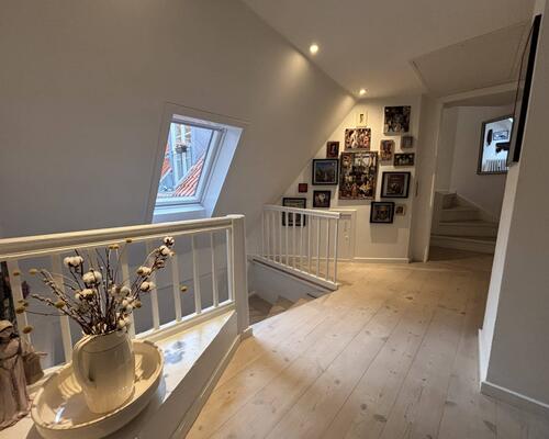 Fuldt møbleret lejlighed i centrum | København K