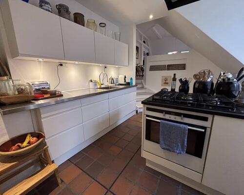 Fuldt møbleret lejlighed i centrum | København K