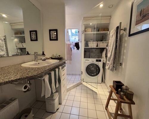 Fuldt møbleret lejlighed i centrum | København K