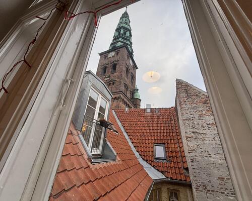 Fuldt møbleret lejlighed i centrum | København K