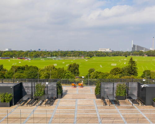 Rummeligt studio et stenkast fra Amagerbro