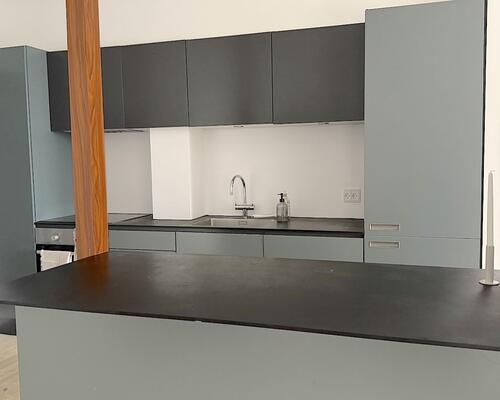 Flot møbleret lejlighed direkte til Søerne