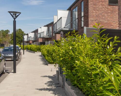 Lækker 2-vær. lejlighed på 1. sal med egen altan i nyopført ejendom i Hasselager.