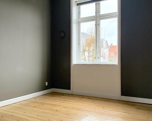 Skøn lejlighed med dejlig sydvendt altan