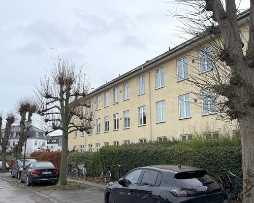 Skøn lejlighed med dejlig sydvendt altan