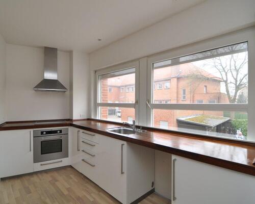 Stor 4V'er på Tværgade