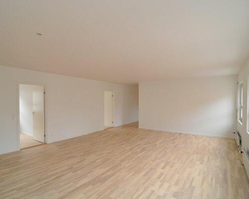 Stor 4V'er på Tværgade