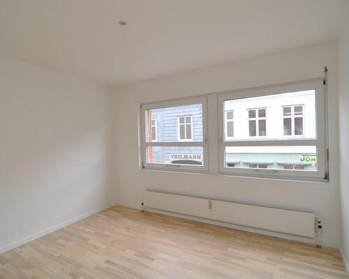 Stor 4V'er på Tværgade