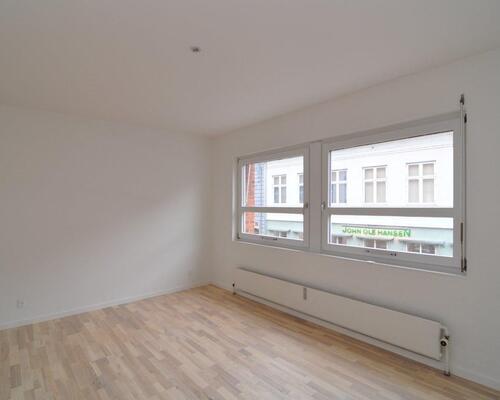 Stor 4V'er på Tværgade