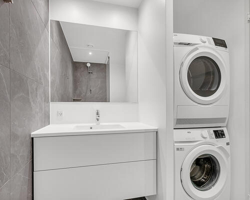 Lys og moderne 5-værelses lejlighed med fjordudsigt i Nørresundby