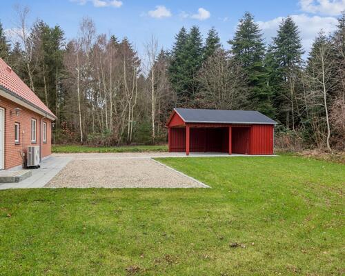 Eksklusiv nyopført landvilla til leje med unik beliggenhed ved Barfredshøj Herregård i Torslunde