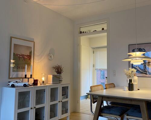 Delevenlig lejlighed med stor altan