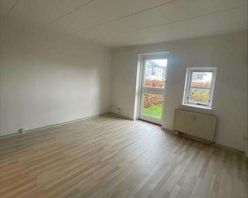 BO GRATIS I DEN FØRSTE MDR.  - 2 værelses lejlighed i Erritsø - Mulighed for husdyr