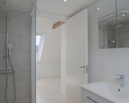 Moderne 4 værelses lejlighed - husdyr tilladt