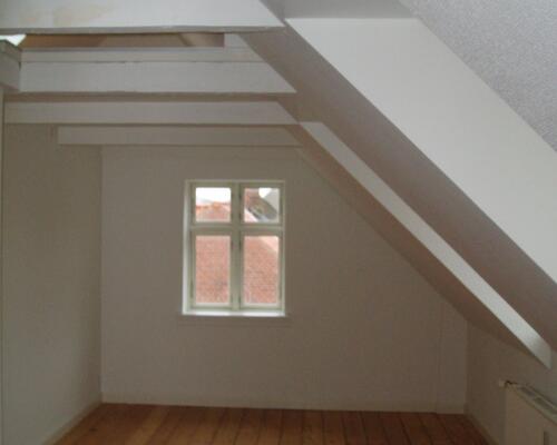 Hyggelig taglejlighed med hems