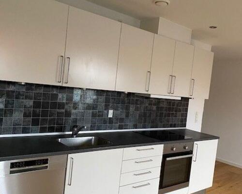 Centralt i Hadsten med egen terrasse