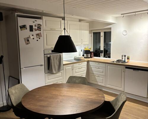 Nyetableret 2 vær. lejlighed i midtbyen, alt er nyt.