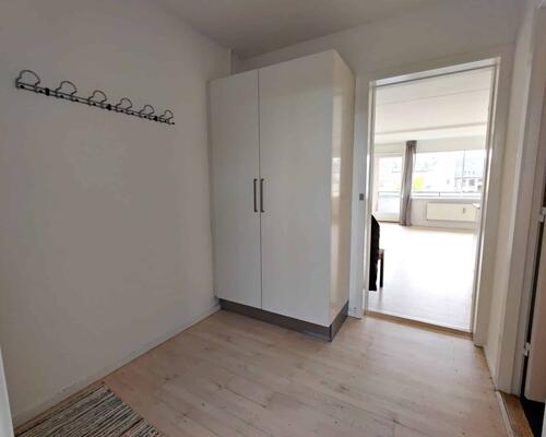 Dejlig lys lejlighed med altan | København N