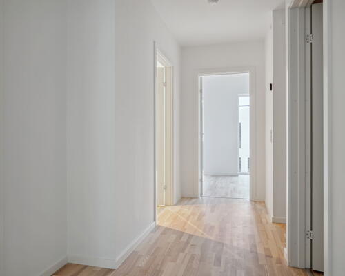 Egedal Stationsby - Spændende 5-værelses bolig i 2 plan med terrasse samt altan