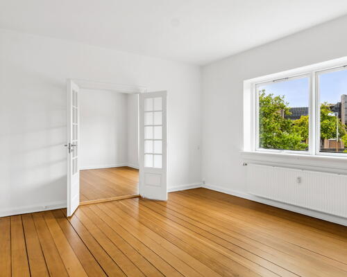 Velindrettet 4 værelses - KUN 1 MÅNEDS DEPOSITUM