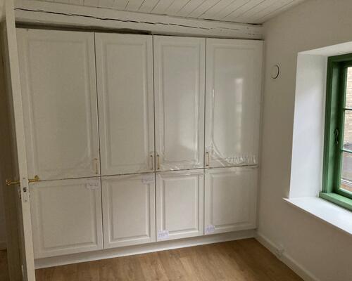 Nyetableret 2 vær. lejlighed i midtbyen, alt er nyt.