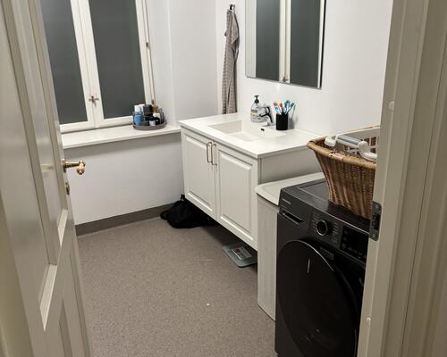 Nyetableret 2 vær. lejlighed i midtbyen, alt er nyt.