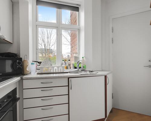 Dejlig 2'er i Nørregade midt i Centrum