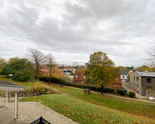 Rummelig 2-værelses lejlighed i Nørresundby