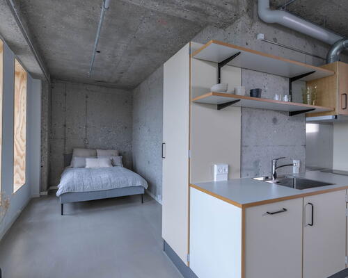 Rummeligt studio et stenkast fra Amagerbro