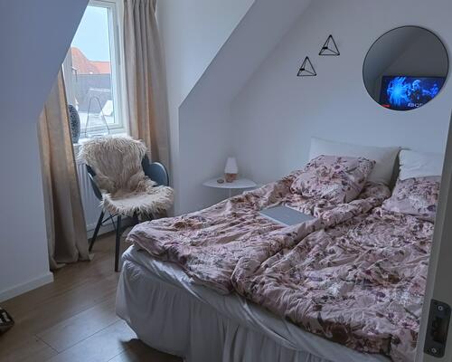 Nyrenoveret superlækker 3 vær. lejlighed tæt på centrum.