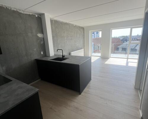 Ny lejlighed med egen altan