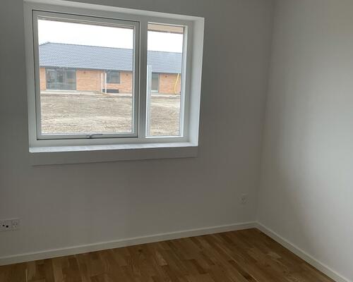 Skønt rækkehus med egen terrasse og have