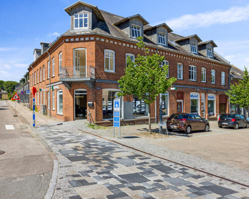 Dejlig og rummelig 4-værelses lejlighed