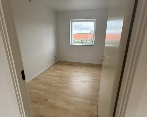Stor 1 sals lejlighed på Flaskehalsen, 5240 Odense NØ udlejes.