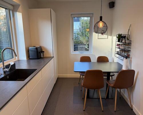 Stor villa fuldt møbleret | Horsens