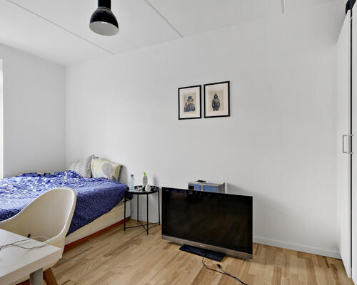 Stor 4-værelses lejlighed med altan på Eternitten