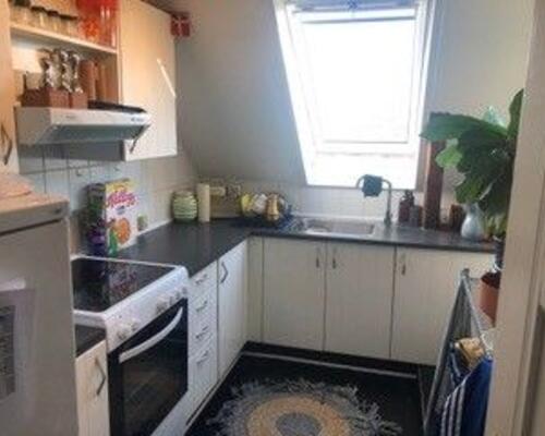 Nydelig 2. værelses lejlighed i god ejendom