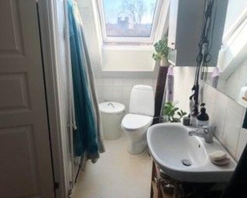 Nydelig 2. værelses lejlighed i god ejendom